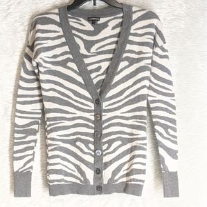 ☀️3/$15 Express cardigan---size XS